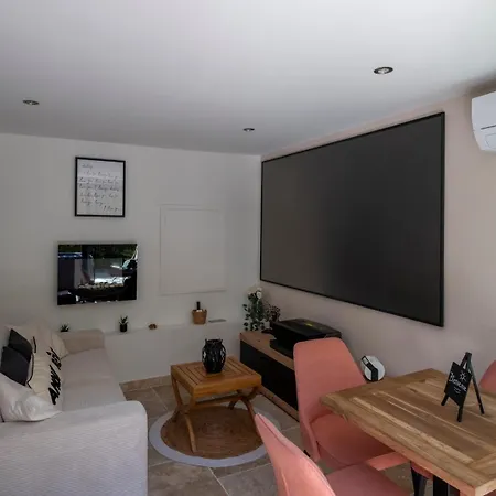 Apartamento Honey Moon - Romantique Jacuzzi Et Ecran Cinema *